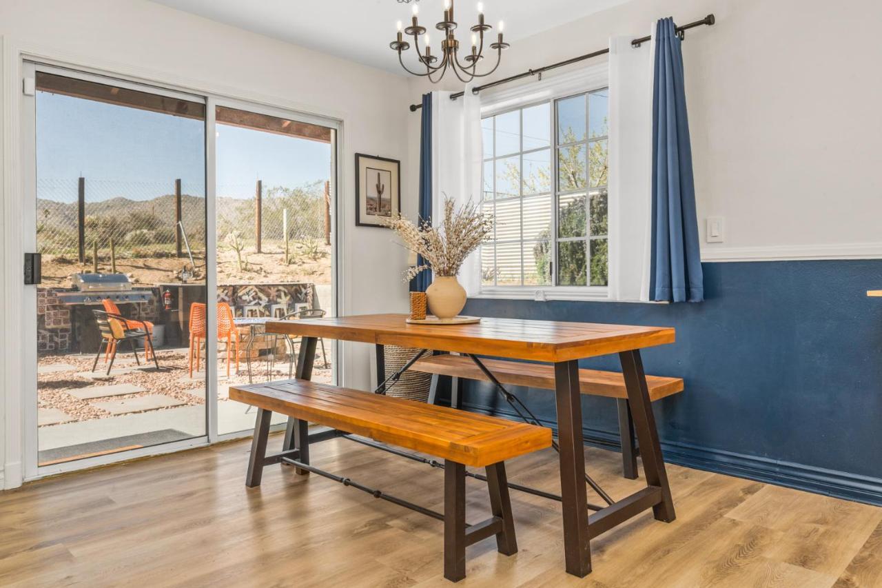 Hot Tub, Games, King Bed, Fire Pit, Bbq Grill, Minutes From National Park And Views Villa Joshua Tree Buitenkant foto