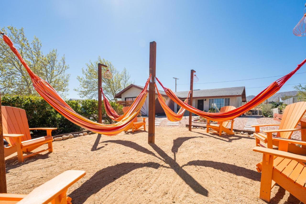 Hot Tub, Games, King Bed, Fire Pit, Bbq Grill, Minutes From National Park And Views Villa Joshua Tree Buitenkant foto