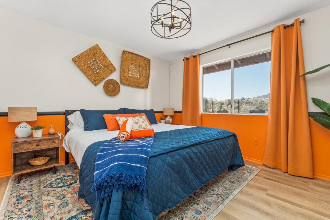 Hot Tub, Games, King Bed, Fire Pit, Bbq Grill, Minutes From National Park And Views Villa Joshua Tree Buitenkant foto